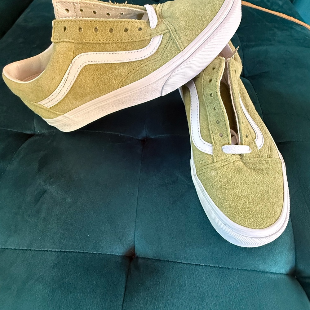 NWT Vans Women's Olive Suede Sneakers